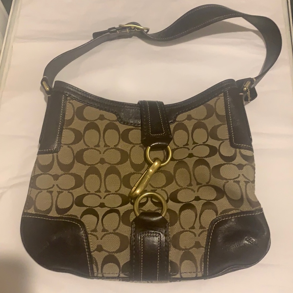 Original vintage coach shoulder bag, beautiful condition